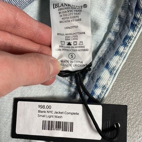 Blank NYC NWT Cropped Jacket Light Acid Wash Blue Denim Size Small - Picture 14 of 16